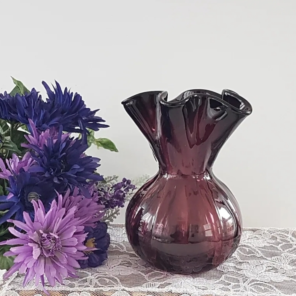 Blown Glass Purple Amethyst Glass Flower Vase with Ruffled Edge